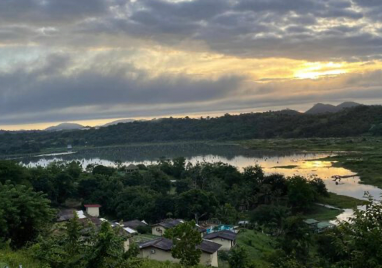 REVIBE HIM Retreat - PANAMA